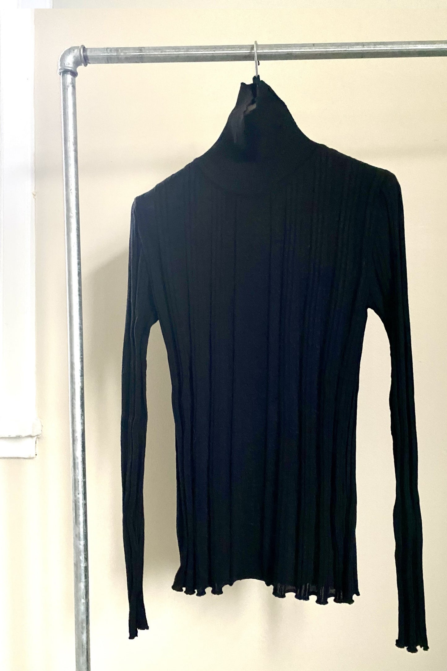 Skinny Roleneck Black
